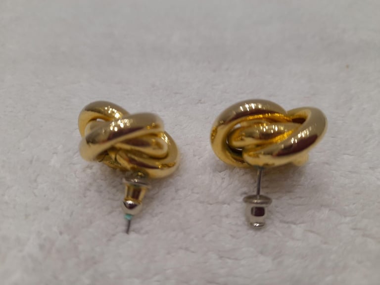 Vintage Carlo Orsini Jewellery Box of 4 Sets of Gold Coloured Earrings for Pierced Ears (Used)
