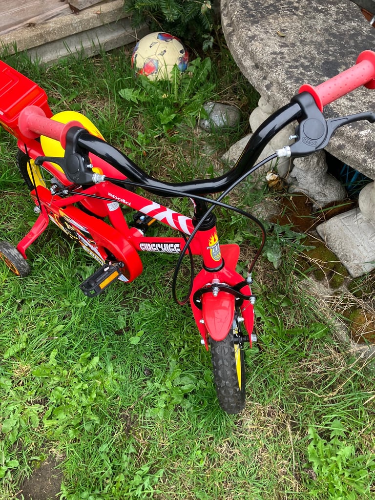 Apollo child’s bicycle 