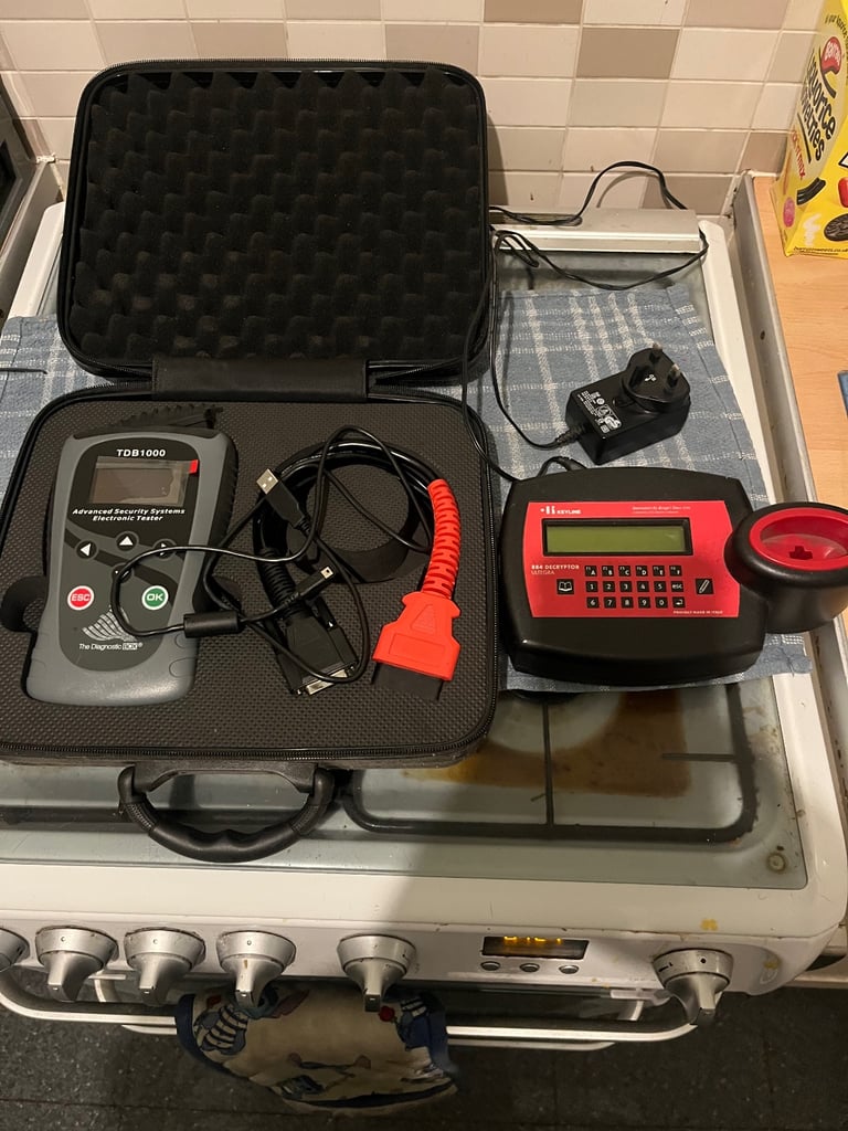 Car key programming machines 