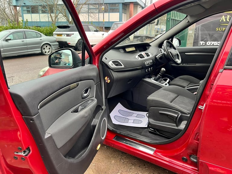 2009 Renault Grand Scenic 1.5 dCi Dynamique 5dr MPV Diesel Manual