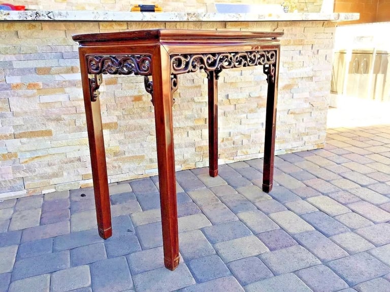 VERY RARE ANTIQUE 18th C CHINESE HUANGHUALI WOOD SIDE TABLE