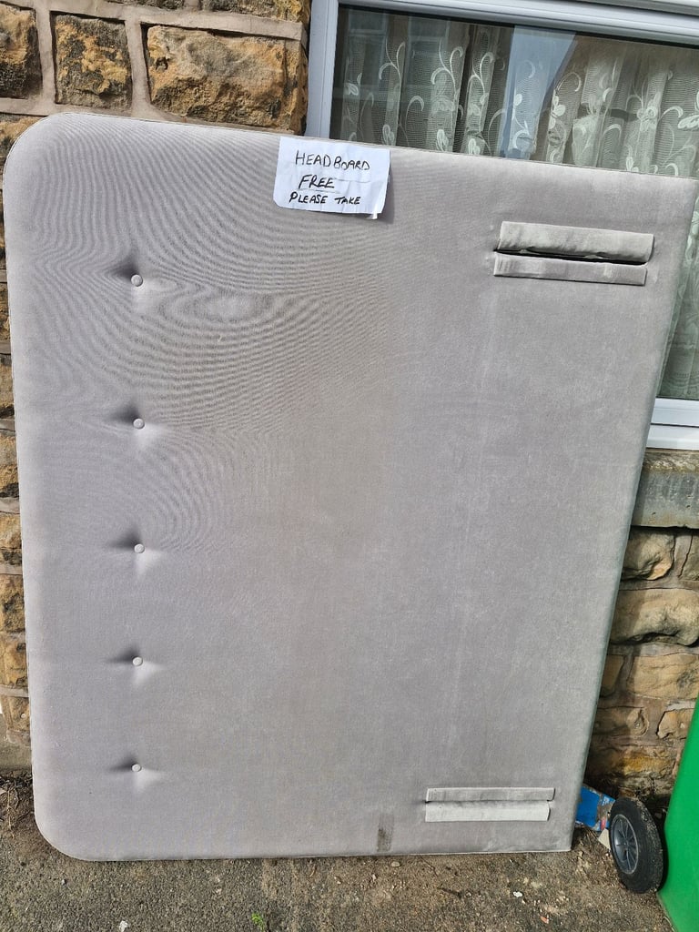 image for FREE KINGSIZE HEADBOARD 