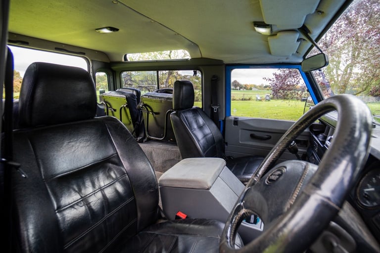 2020 Land Rover Defender 90 Saloon PETROL Manual