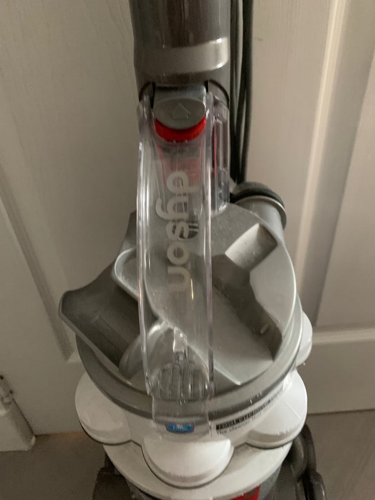 Dyson Vacuum- FOR PARTS