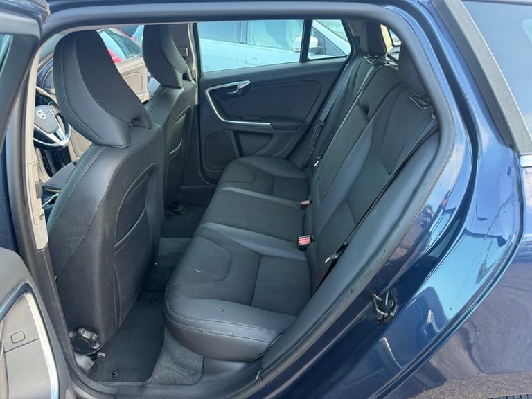 2012 Volvo V60 2.0 D3 SE Estate 5dr Diesel Manual Euro 5 (s/s) (163 ps) Estate Diesel Manual