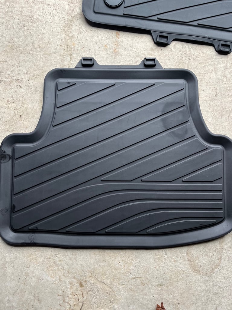 Vw golf mk 8-8.5 all weather mats