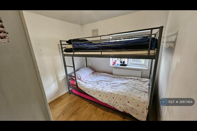 2 bedroom house in Nelson Close, Uxbridge, UB10 (2 bed) (#2667484)