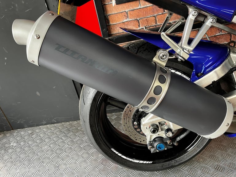 Yamaha YZF R1 5JJ LOVLEY CLEAN EXAMPLE