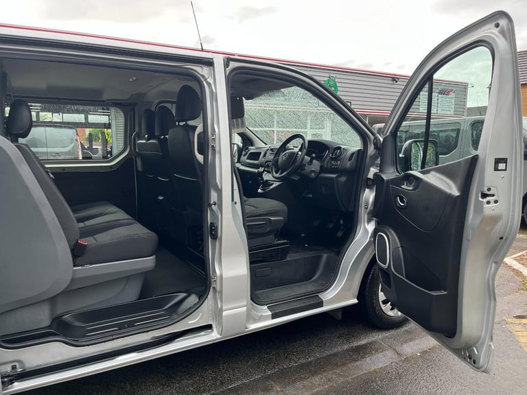 Vauxhall Vivaro 2900 1.6CDTI BiTurbo 145PS Sportive 6 Seat LWB Crew Van 2017/67