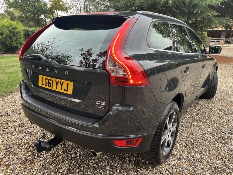 VOLVO XC60 2.4 D5 SE Lux 2011