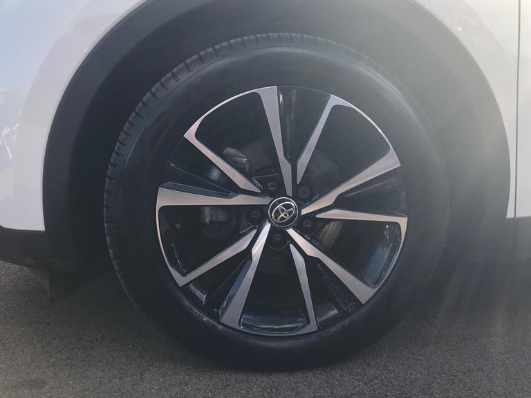 2024 Toyota C-HR 1.8 Hybrid Design 5dr CVT SUV Hybrid Automatic