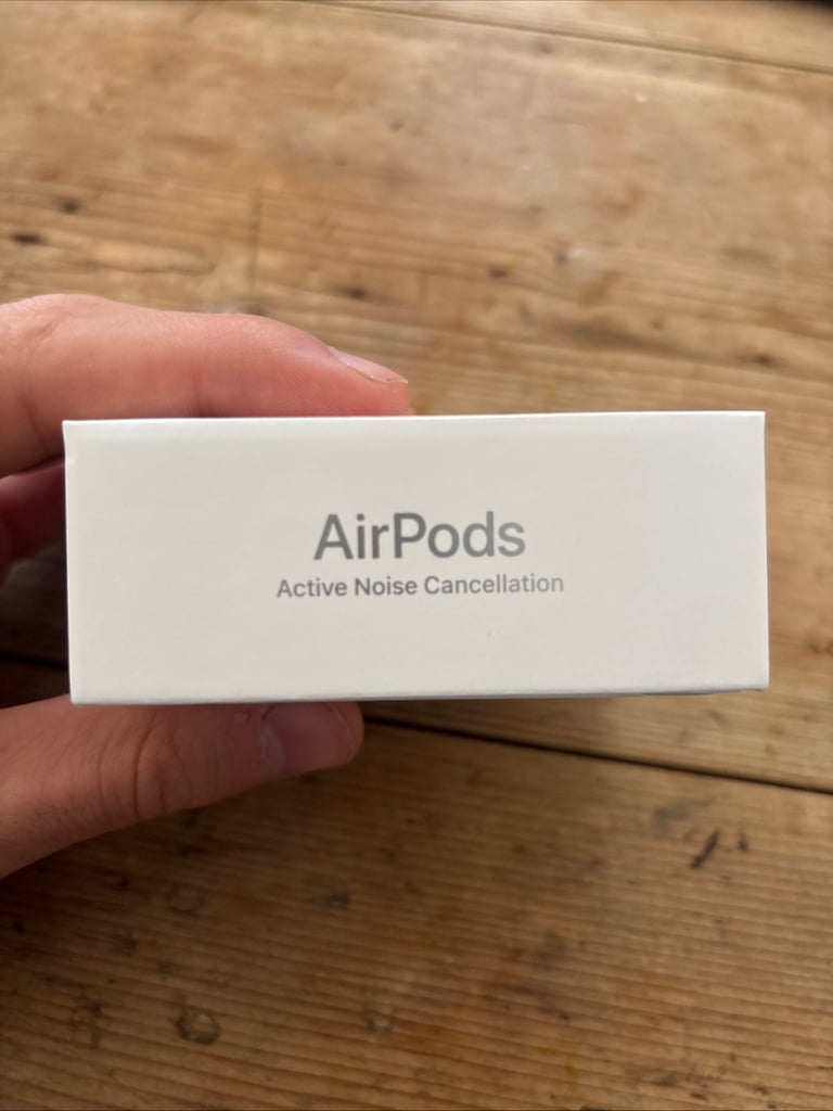 AirPods 4 noise cancelling 