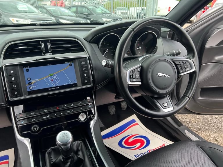 Jaguar, XE, Saloon, 2017, Manual, 1999 (cc), 4 doors