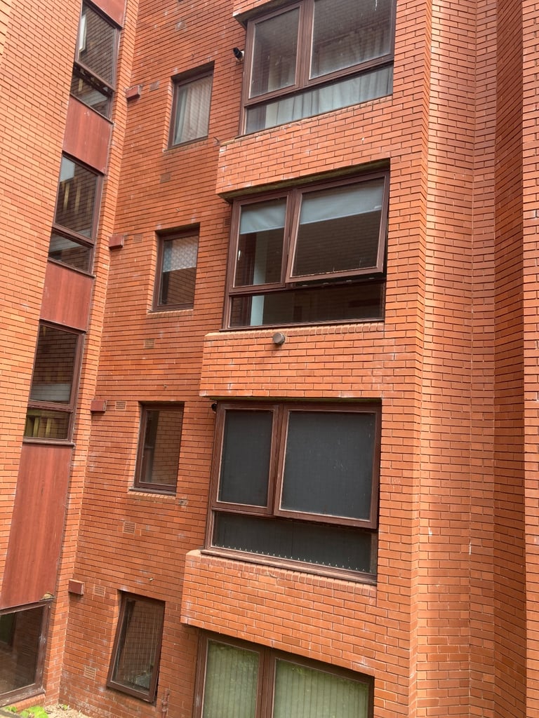 STUDIO FLAT (city centre/west end)