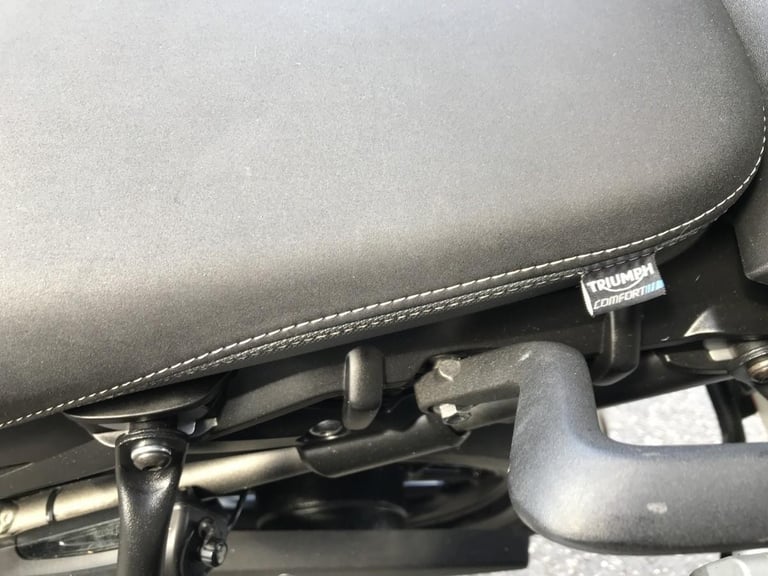 Triumph Tiger 800 XRX Low 18reg 13573m FSH 3part luggage and more