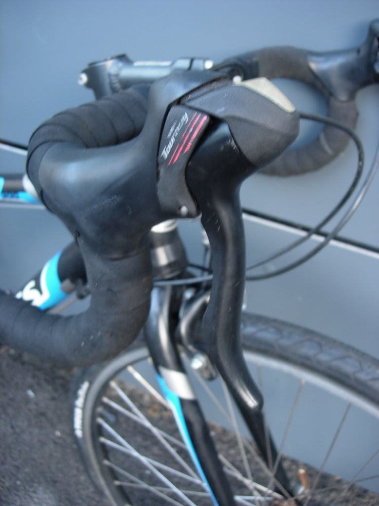 Junior Racing/ Road Bike by Dawes, black, Good Condition, JUST SERVICED, CHEAP PRICE!!!!!!!!!!!!!!!