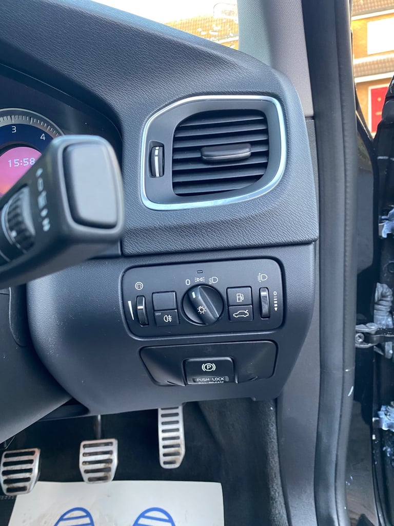 Volvo, S60, Saloon, 2012, Manual, 1560 (cc), 4 doors