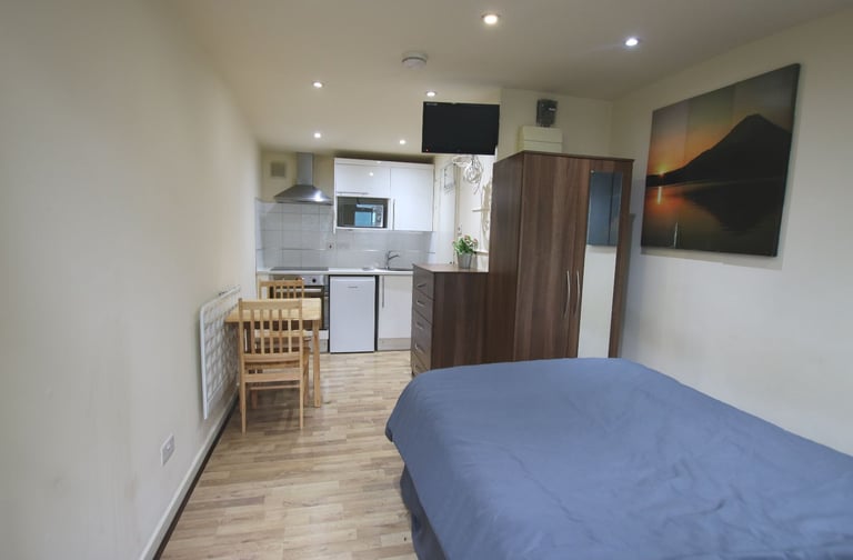 Studio Flat , Chatsworth Road, Willesden Green