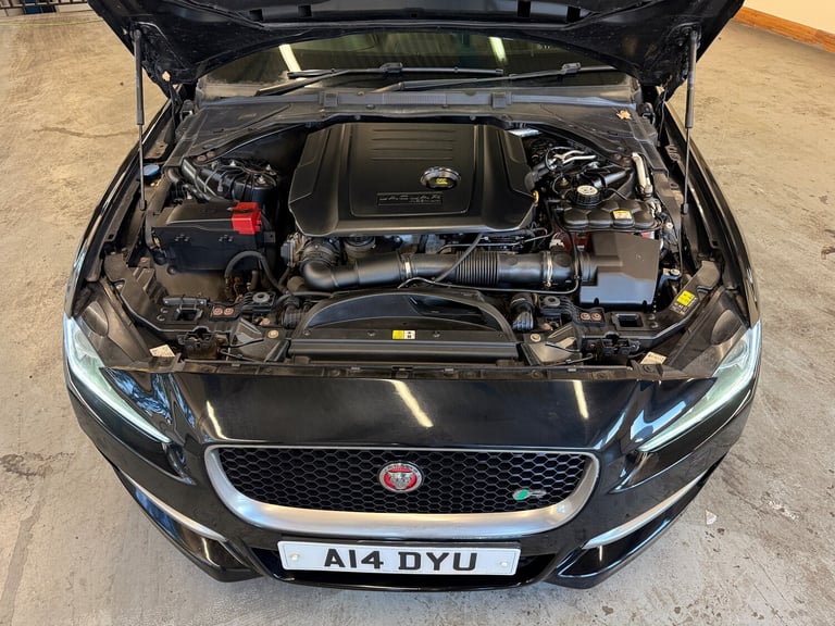 2016 Jaguar XE 2.0d R-Sport Saloon 4dr Diesel Auto AWD Euro 6 (s/s) (180 ps)