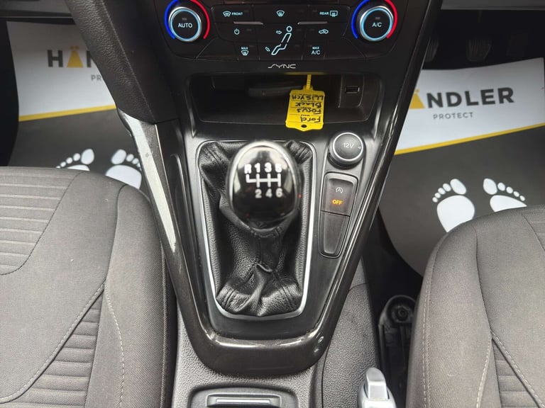 2015 Ford Focus 1.0 EcoBoost 125 Titanium 5dr HATCHBACK PETROL Manual