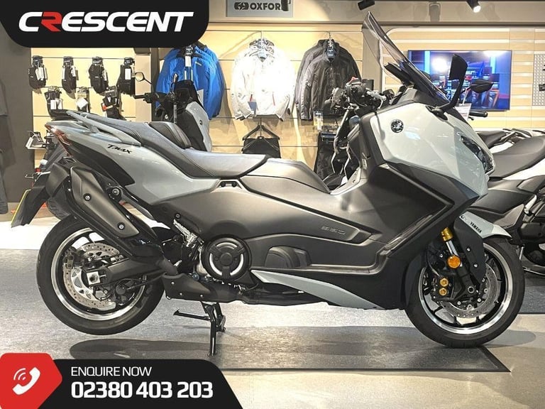 2025 YAMAHA TMAX 560 TECH MAX - ONLY 483 MILES - IMMACUALTE - WARRANTY JUNE 28