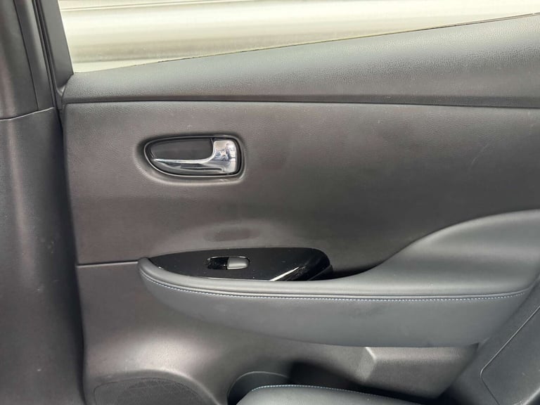 2022 Nissan Leaf Leaf N-Connecta 5dr Hatchback Electric Automatic