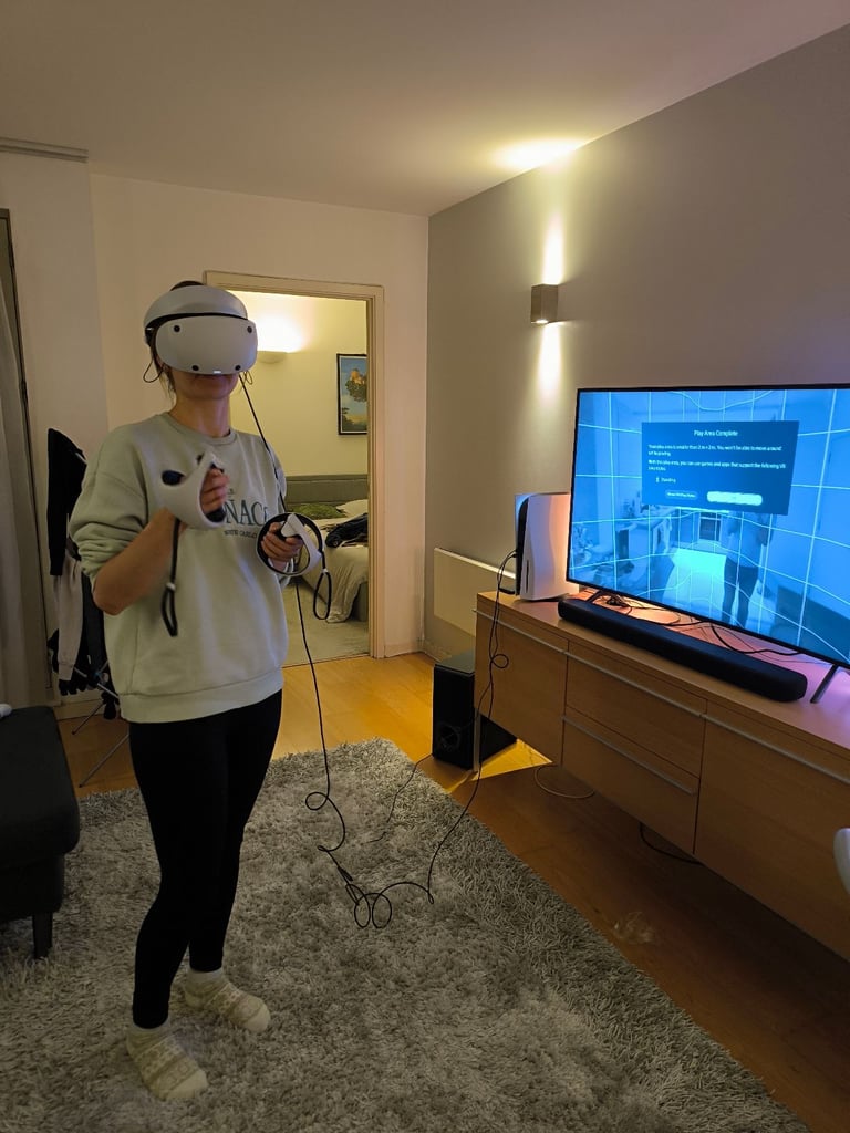 PSVR2 - Like new, boxed 