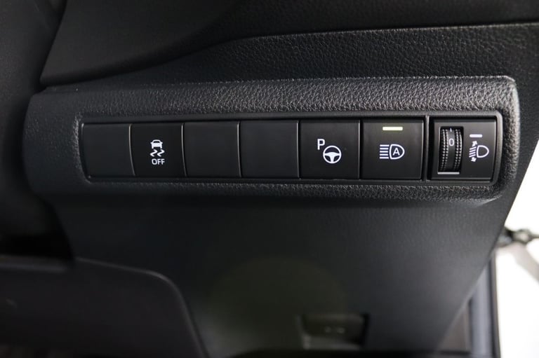 2020 Toyota Corolla 2.0 VVT-h Design Hatchback 5dr Petrol Hybrid CVT Euro 6 (s/s) (184 ps) Hatchb...