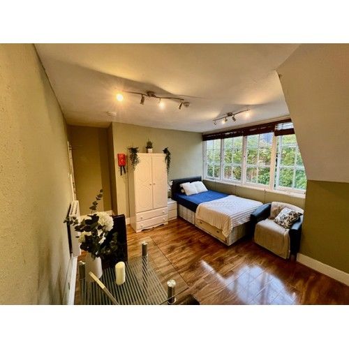 image for Single Semi-Studio on Bath Road, Turnham Green, Chiswick, W4 1LL *** Bills Inc***