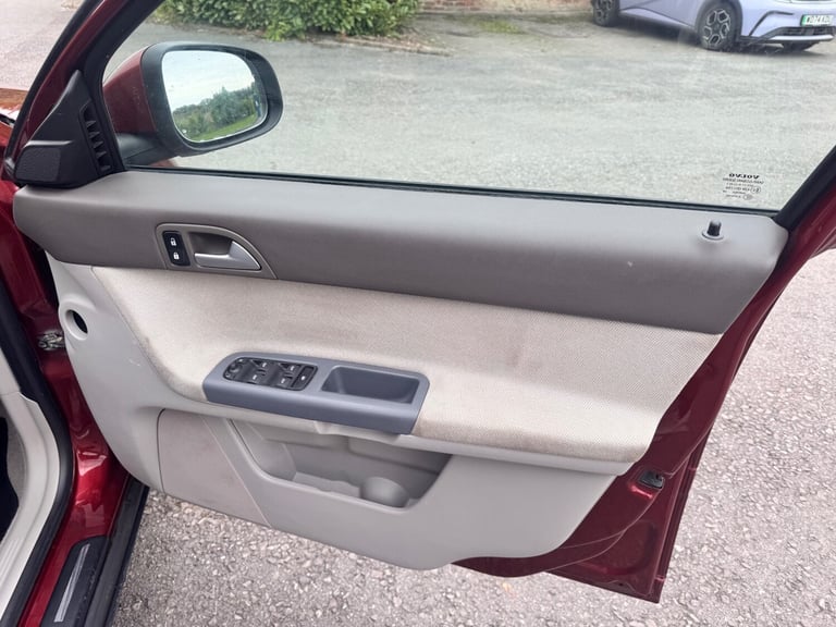 2010 Volvo V50 1.6D DRIVe S 5dr ESTATE Diesel Manual