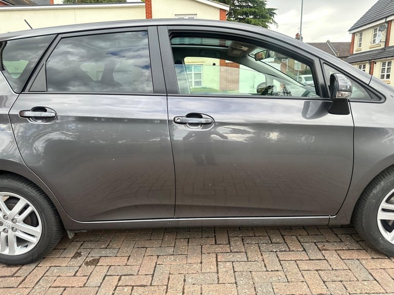 2011 Toyota Verso 1.33 Dual VVT-i T Spirit Euro 5 5dr MPV Petrol Manual