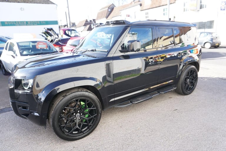 2023 Land Rover Defender 3.0 D300 X-Dynamic HSE 110 5dr Auto [7 Seat] ESTATE DIESEL Automatic