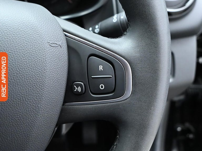 2018 Renault Clio 0.9 TCe Play Hatchback 5dr Petrol Manual Euro 6 (s/s) (90 ps) Hatchback PETROL ...