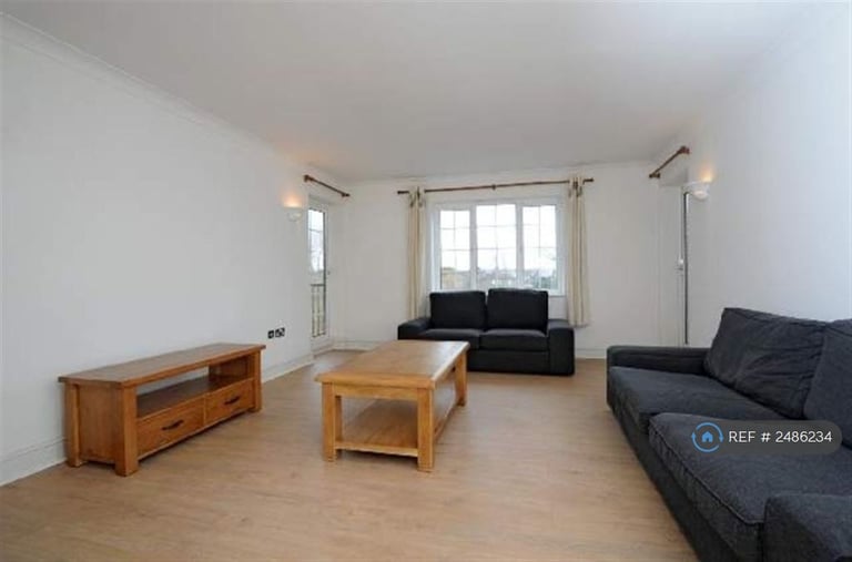 2 bedroom flat in Bewley Street, London, SW19 (2 bed) (#2486234)