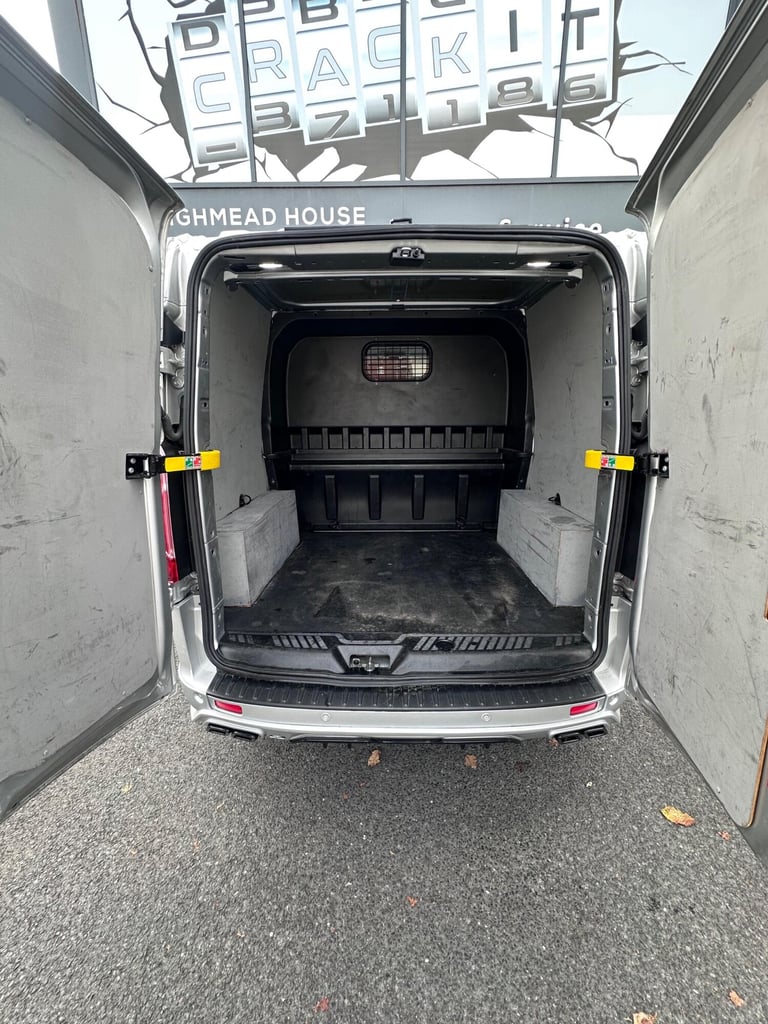 2019 Ford Transit Custom 2.0 EcoBlue 170ps Low Roof D/Cab Limited Van Auto PANEL VAN DIESEL Autom...