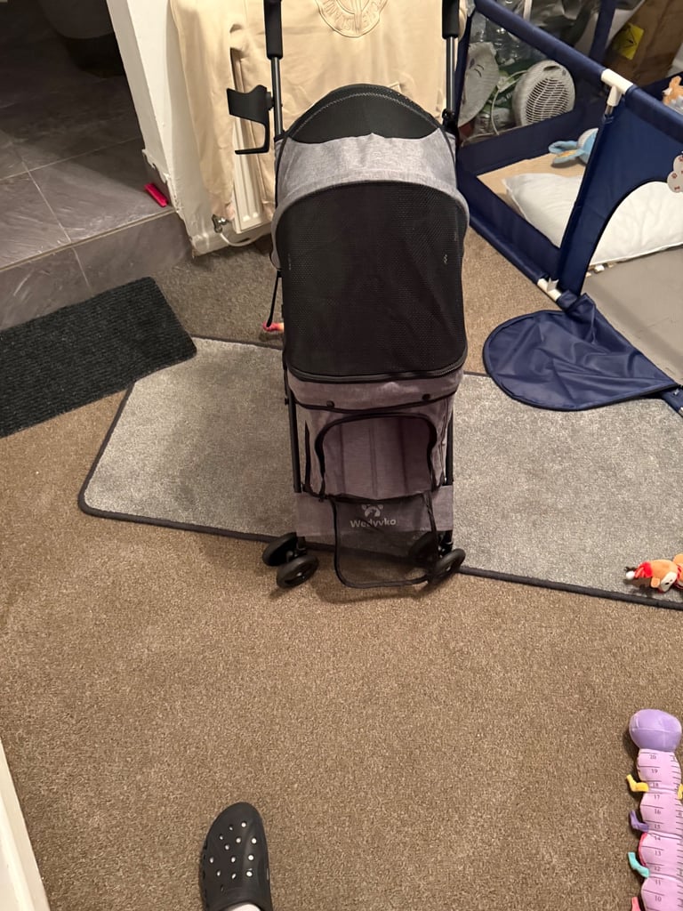 Dog pram