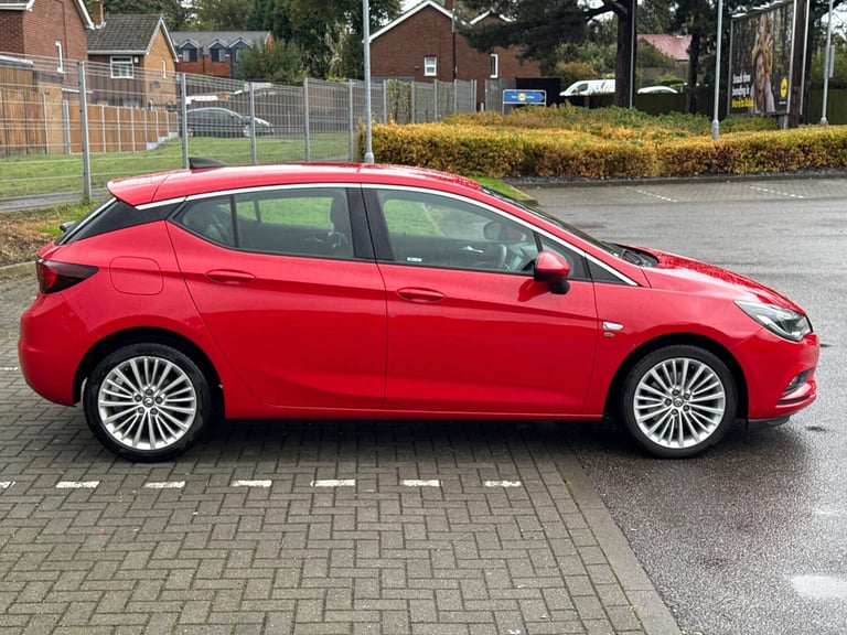  Vauxhall Astra 1.6 CDTi BlueInjection Elite Nav Auto Euro 6 5dr Diesel Automatic