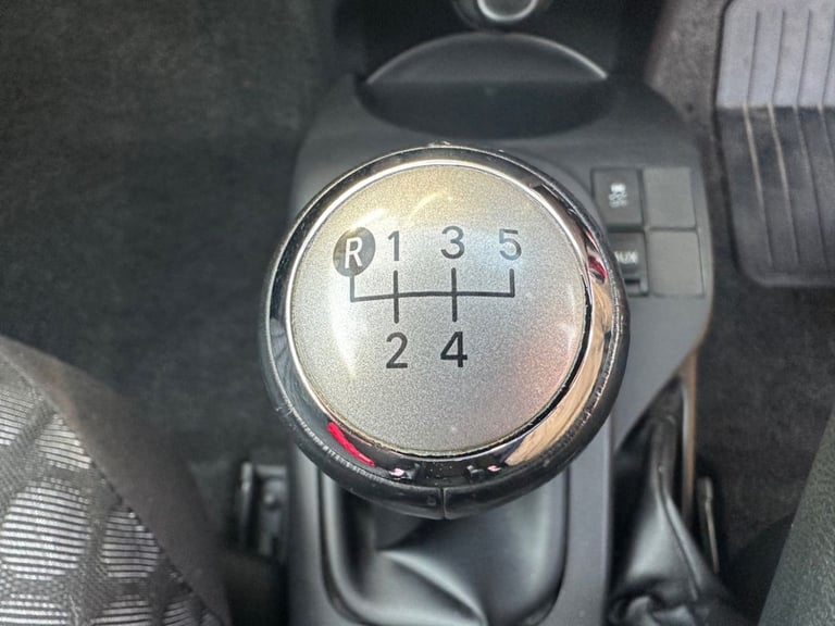 2011 Toyota IQ 1.0 VVT-i 2 3dr HATCHBACK PETROL Manual