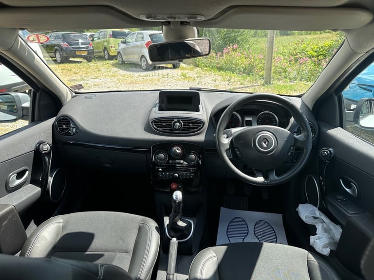 RENAULT CLIO TOM TOM DCI DIESEL £20 A YEAR ROAD TAX