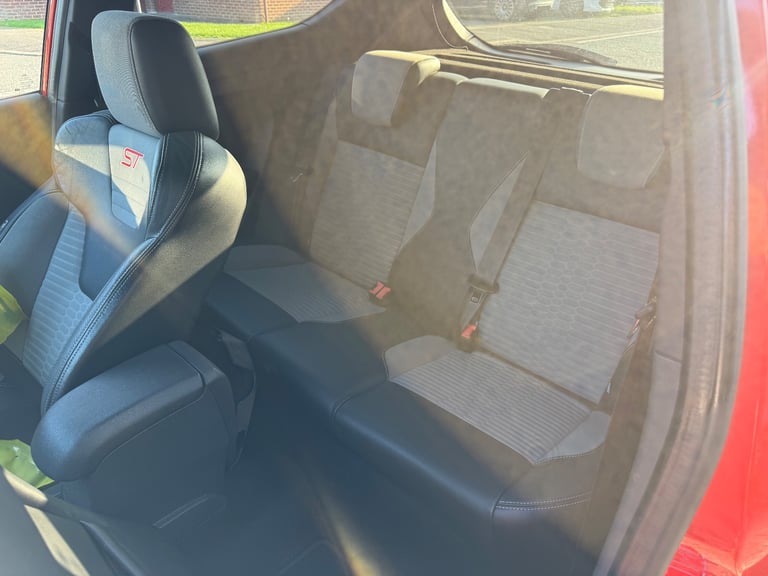 Ford, FIESTA, Hatchback, 2014, Manual, 1596 (cc), 3 doors
