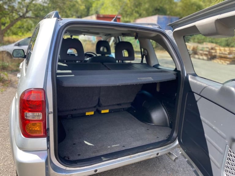 2004 Toyota RAV4 2.0 VVT-i XT3 SUV 5dr Petrol Manual 4WD (211 g/km, 147 bhp) ESTATE Petrol Manual