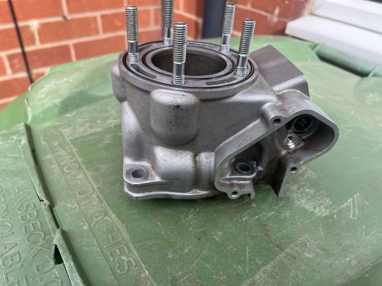 yz125 cylinder barrel