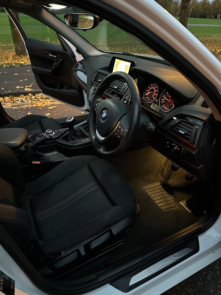 BMW, 1 SERIES, Hatchback, 2015, Manual, 1598 (cc), 5 doors