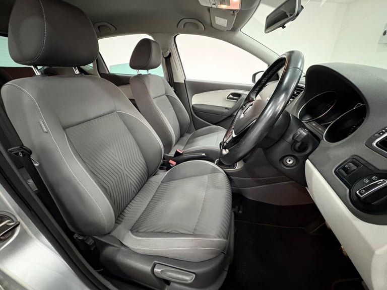 2016 Volkswagen Polo 1.2 TSI BlueMotion Tech SE Design Euro 6 (s/s) 5dr HATCHBACK Petrol Manual