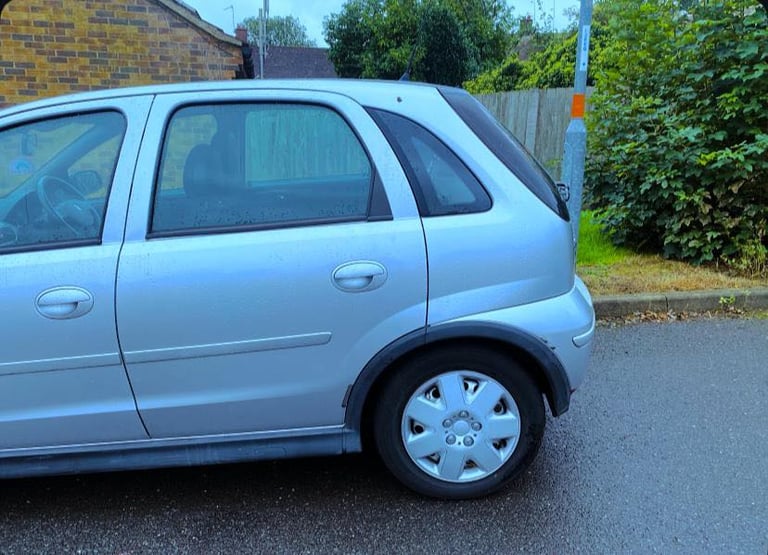 Corsa AUTOMATIC 12Month Mot sunroof good runs 