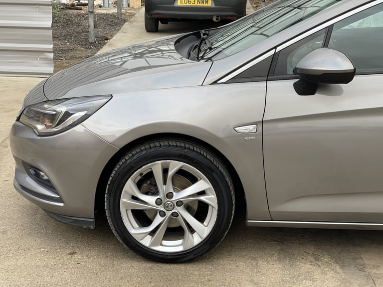VAUXHALL ASTRA 1.4 i SRi 2017