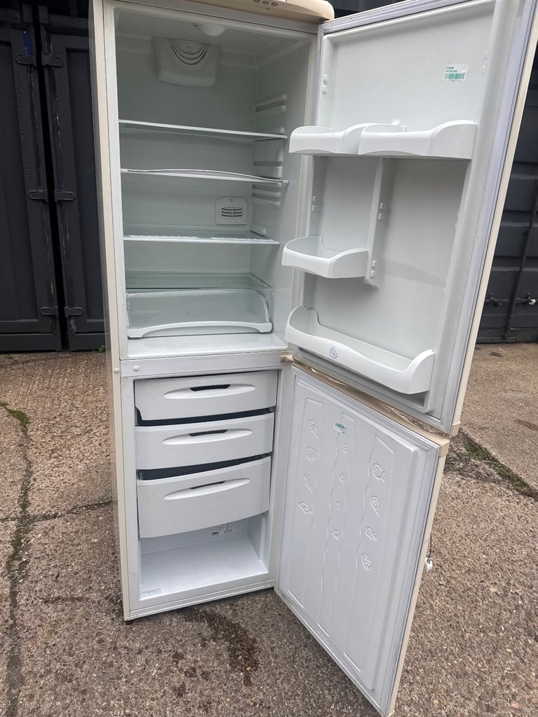 Hotpoint Fridge Freezer 190cm 