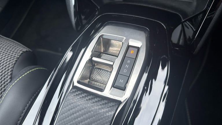 2024 Peugeot 2008 1.2 HYBRID GT SUV 5dr Petrol Hybrid e-DSC6 Euro 6 (s/s) (136 ps) SUV Hybrid Aut...