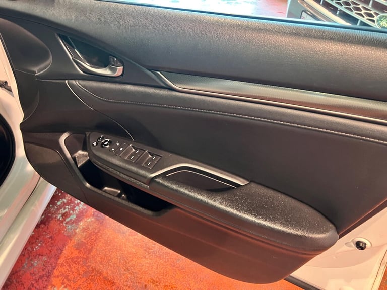 2017 Honda Civic 1.0 VTEC Turbo EX Euro 6 (s/s) 5dr HATCHBACK Petrol Manual