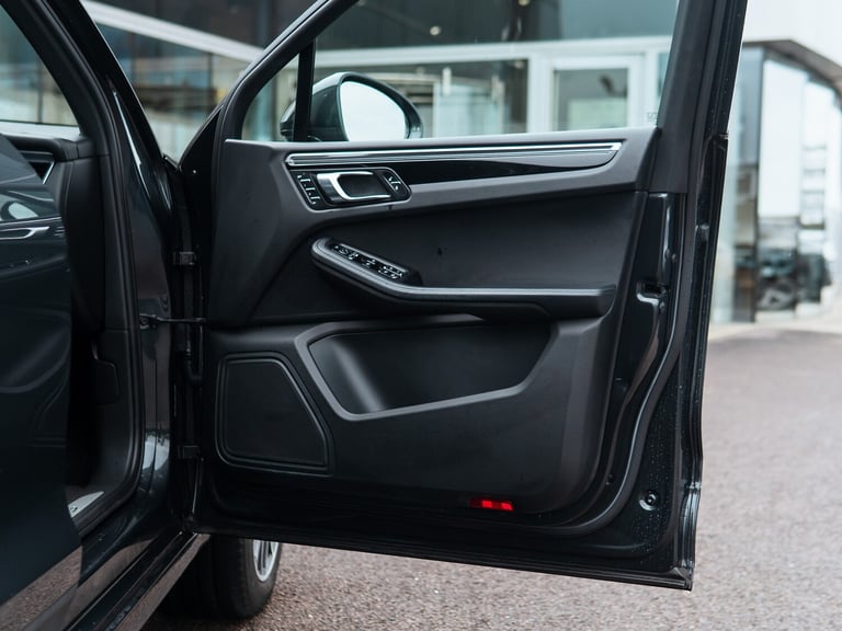 2017 Porsche Macan 3.0 TD V6 S SUV 5dr Diesel PDK 4WD Euro 6 (s/s) (258 ps)